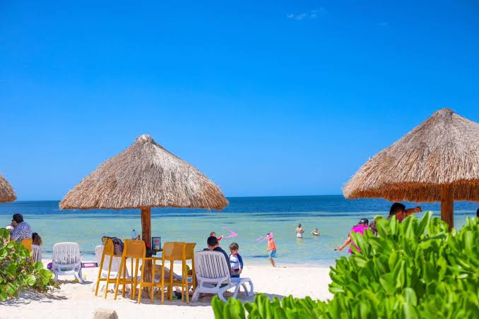 Club de playa en San Crisanto, Mérida